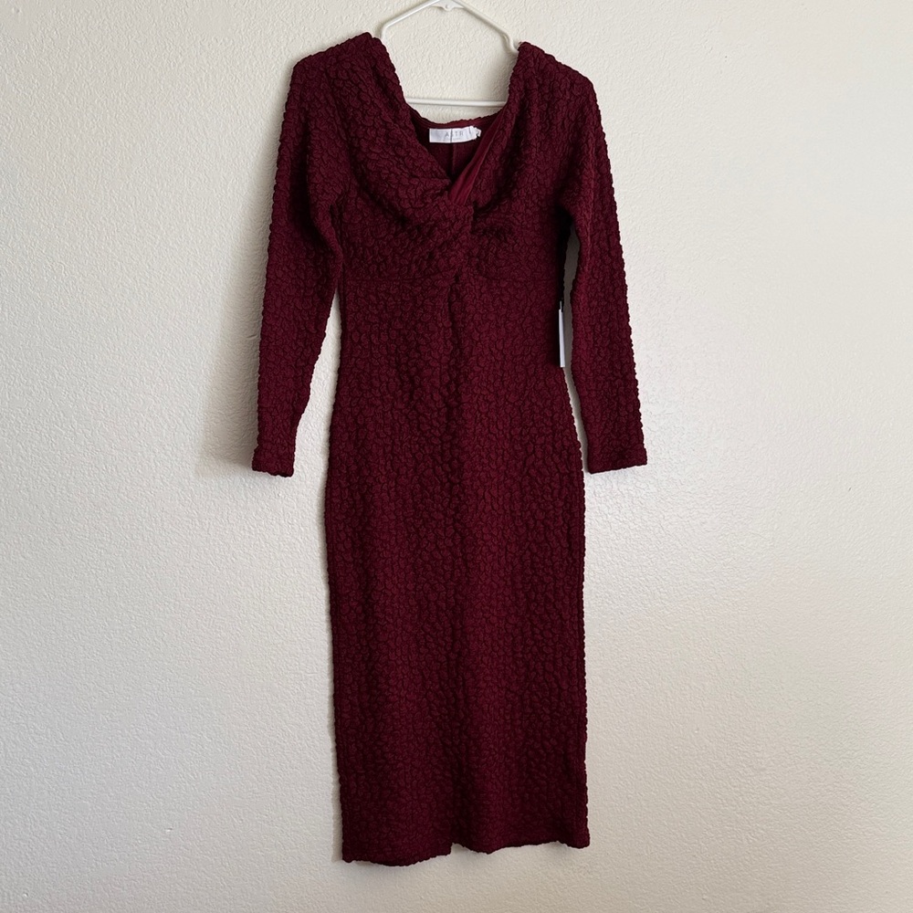 ASTR Burgundy Textured Long Sleeve Dress